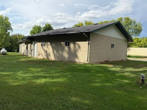 3rd image of 1440 250th St