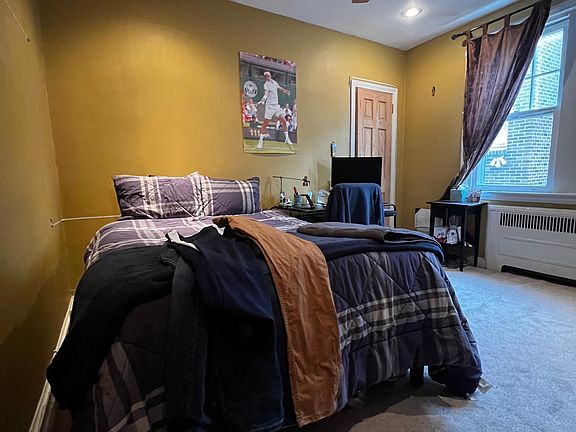 5th image of 5738 Woodbine Ave