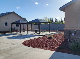 1223 S Pinkham Rd, Visalia, CA 93292