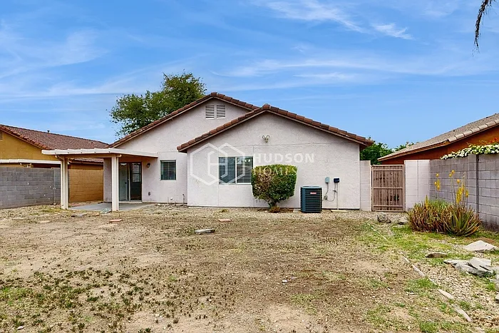 1973 E Lusitano Loop — Photo 25