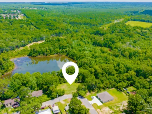 6779 Wallace St, Milton, FL 32570