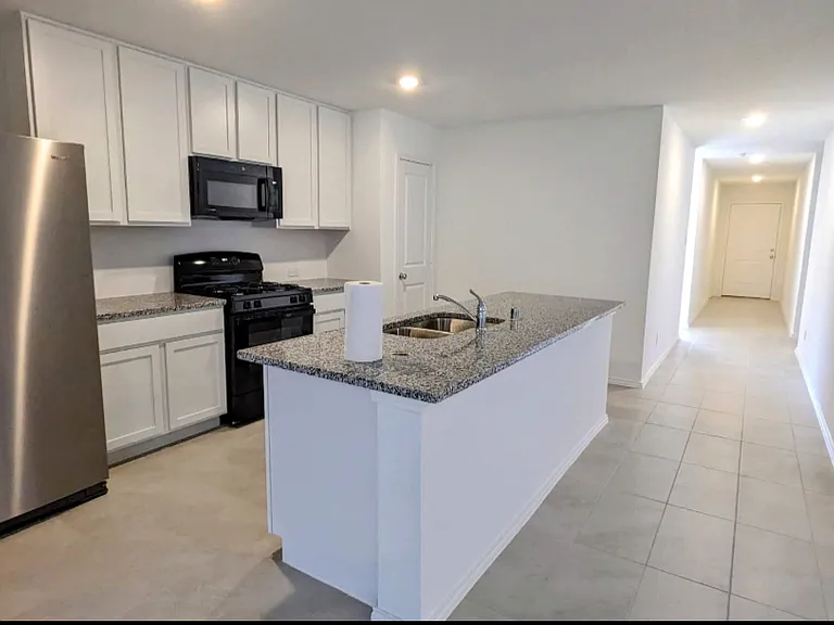 1720 High Perch Ln — Photo 1