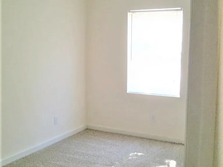 1244 Holden Dr — Photo 7