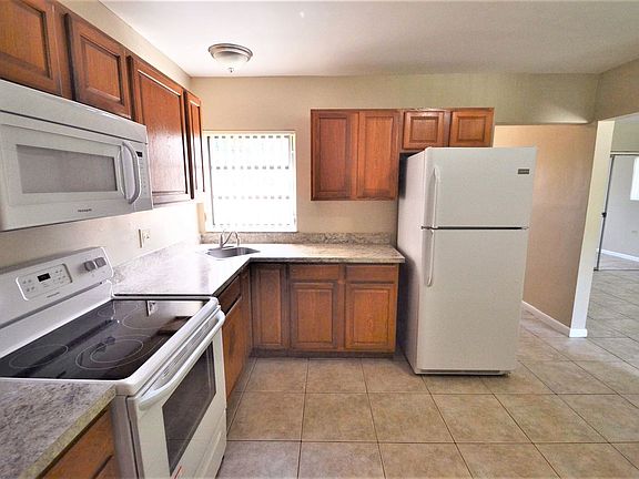 3rd image of 1130 NW 184th Dr