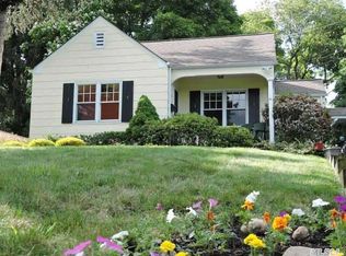 46 Henry St, Huntington Station, NY 11746