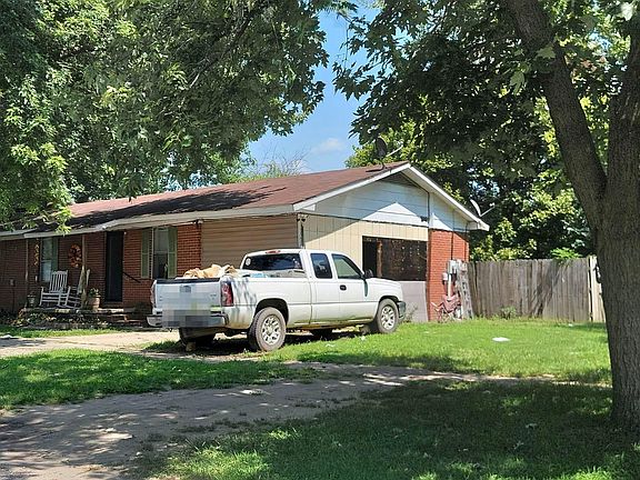 2nd image of 701 Franklin Ave