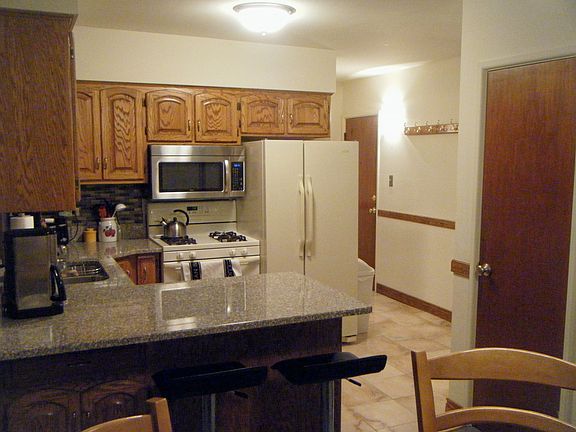 3rd image of 12850 S 71st Ave #207