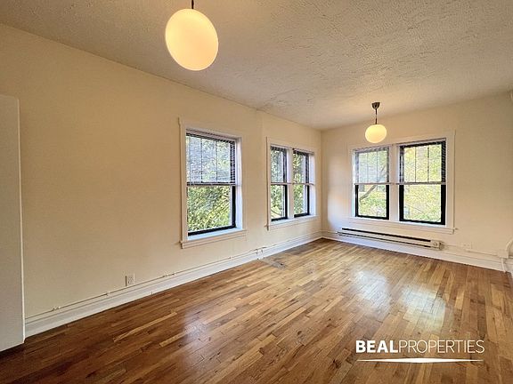 2nd image of 630.5 W Cornelia Ave #S2