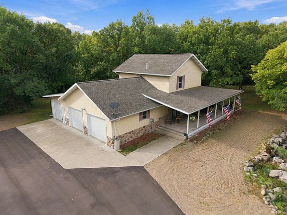 3rd image of 26179 Raleigh Hill Rd
