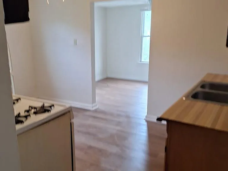 60 Fairfield Ave #5 — Photo 6