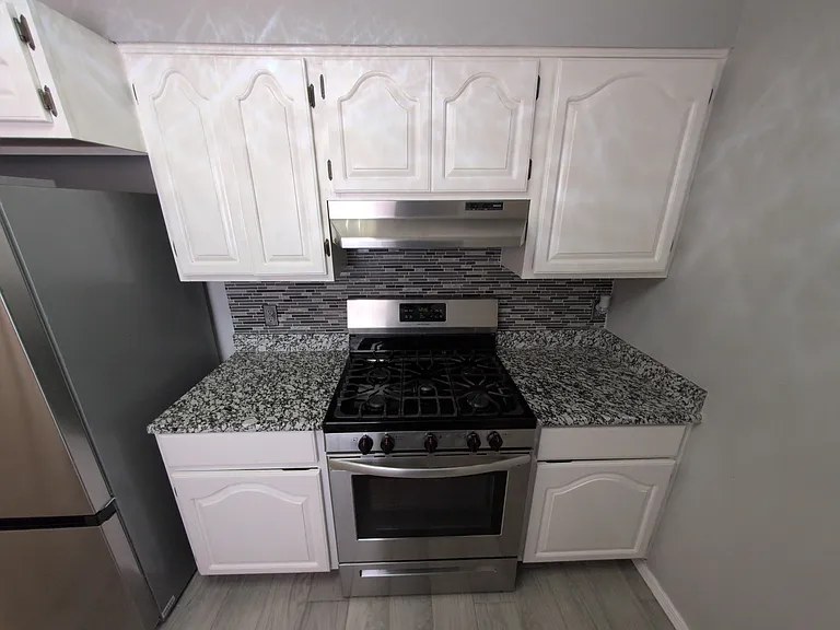 2420 Lake Michigan Dr — Photo 6