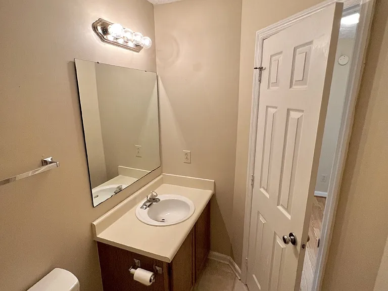 1703 Winnabow Dr — Photo 3