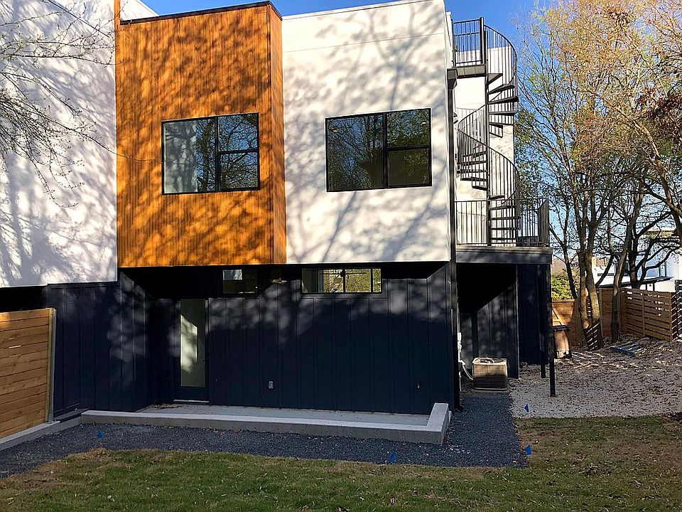 1st image of 2802 Oak Crest Ave #B