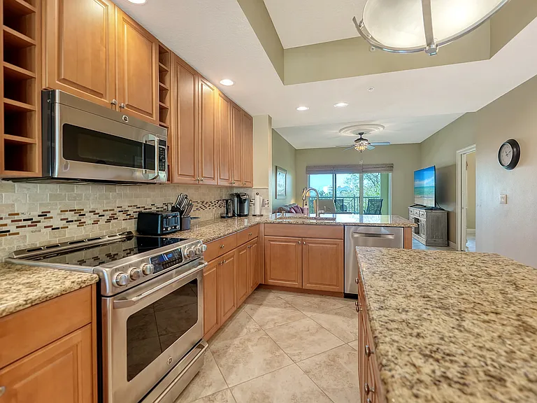 1308 Old Stickney Point Rd #W32 — Photo 10