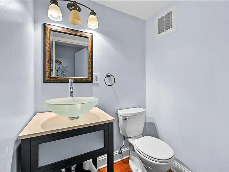 4608 Rosemear Ct — Photo 35