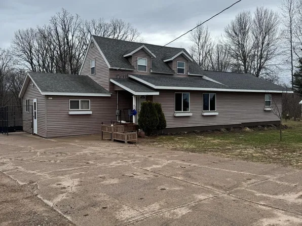 901 S Riverside Dr, Cornell, WI 54732