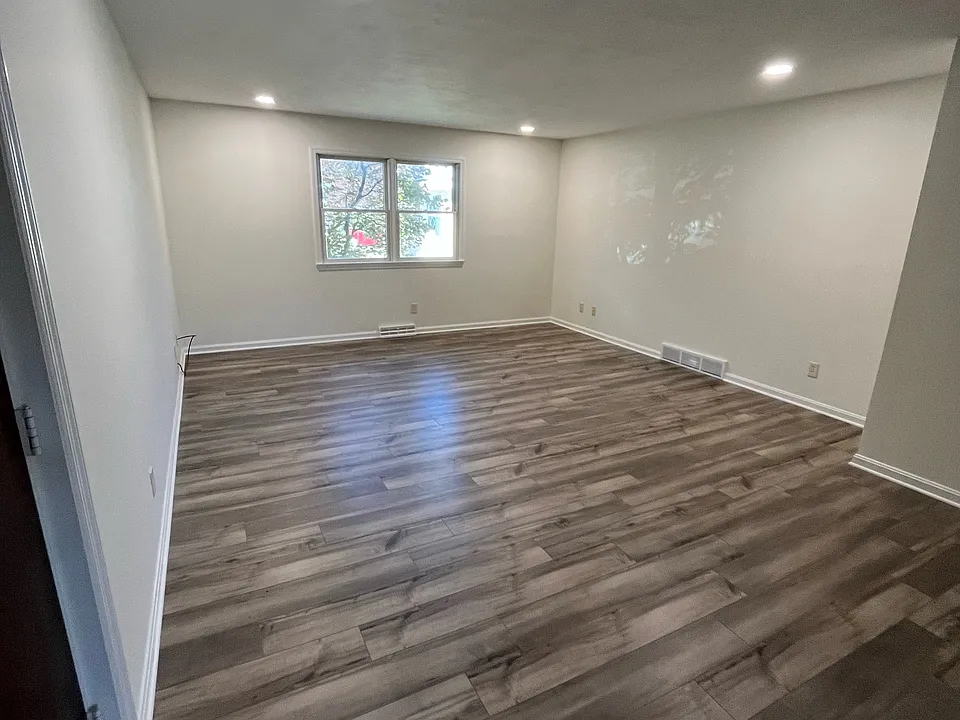 225 N Miami Ave