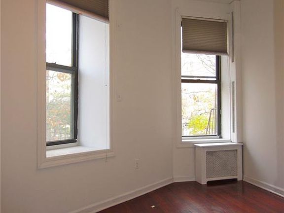 4th image of 48 Stuyvesant St APT 3