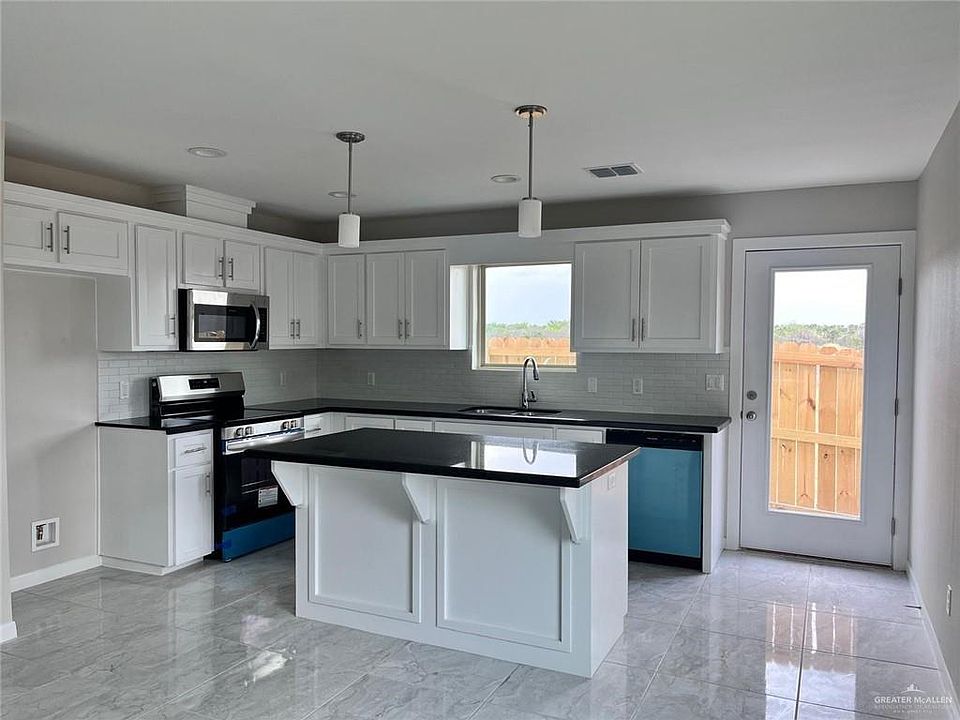 2nd image of 709 Palmer Rd #2
