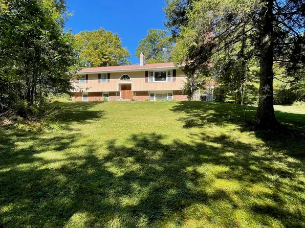 1868 Pond Road, Fletcher, VT 05464