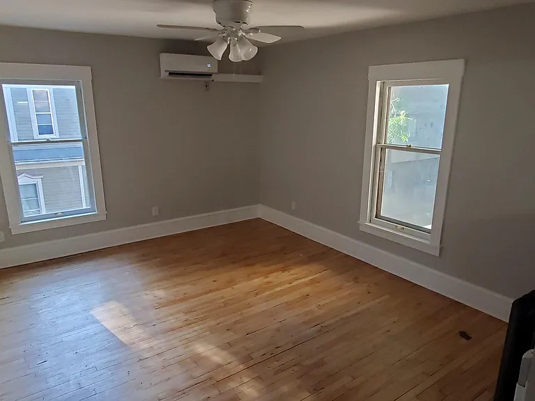 650 Cherry St SE #4 — Photo 15