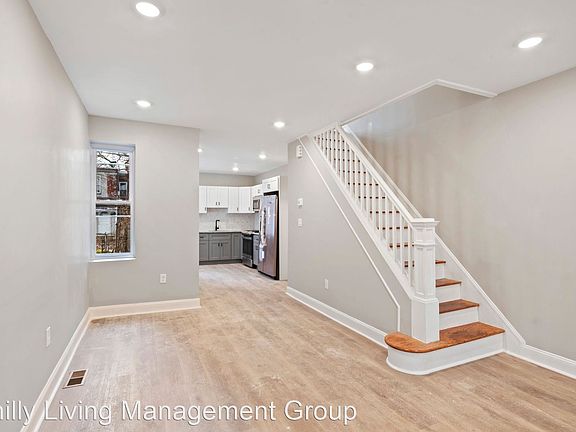 2nd image of 5938 N Beechwood St