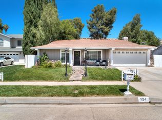 724 N Greenbriar Ave, Simi Valley, CA 93065
