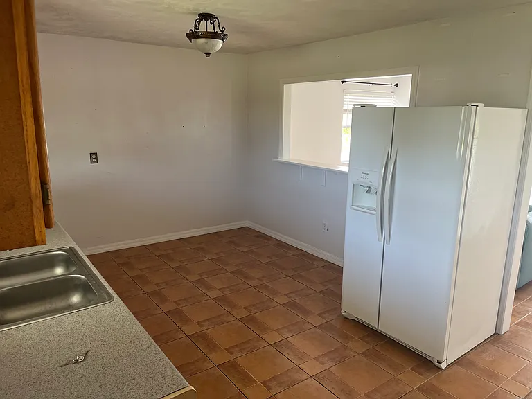 501 Leeway Trl — Photo 5