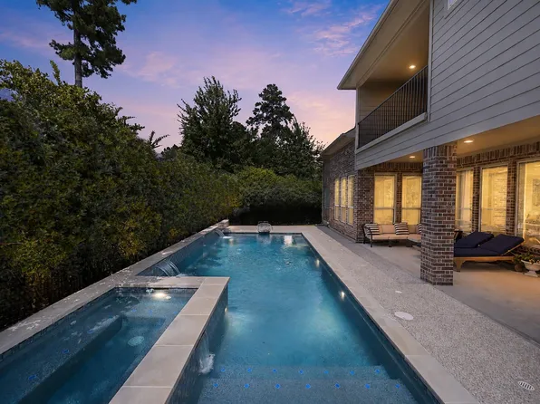 90 Player Oaks Pl, The Woodlands, TX 77382