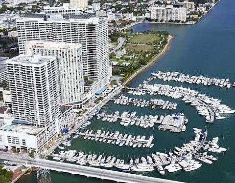 2nd image of 1717 N Bayshore Dr APT 2042