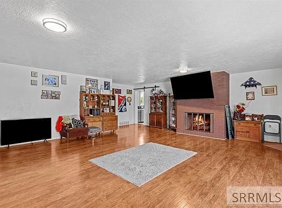 5th image of 645 Bannock Ave