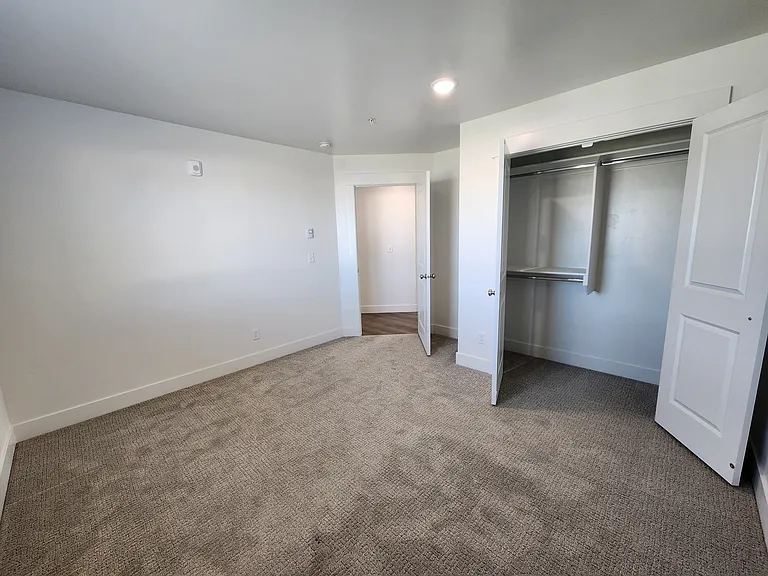 6136 Freedom Apt 4 - 10_04072025