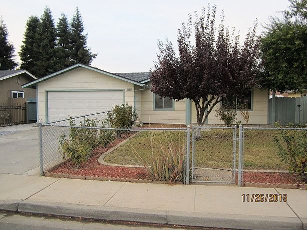 1st image of 12145 Kadota Ave