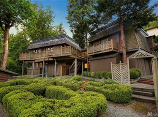 8553 85th Ave SE, Mercer Island, WA 98040