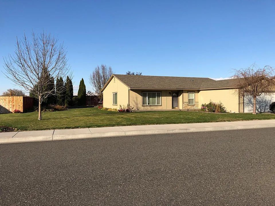 212 SW Malibu Dr