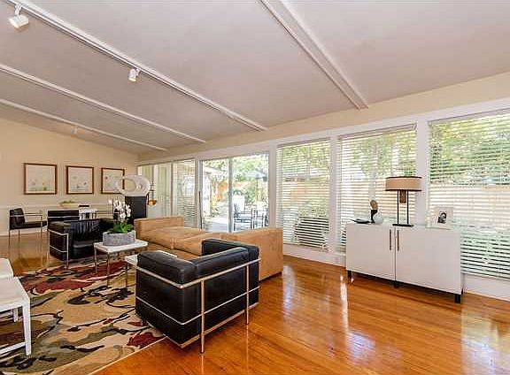 4th image of 1859 Hill Hedge Dr