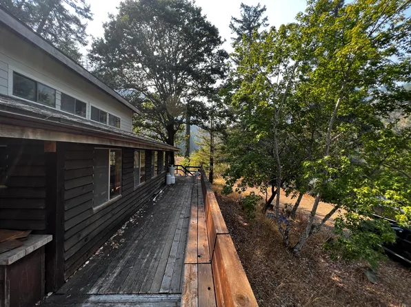 1110 S Face Ln, Garberville, CA 95542