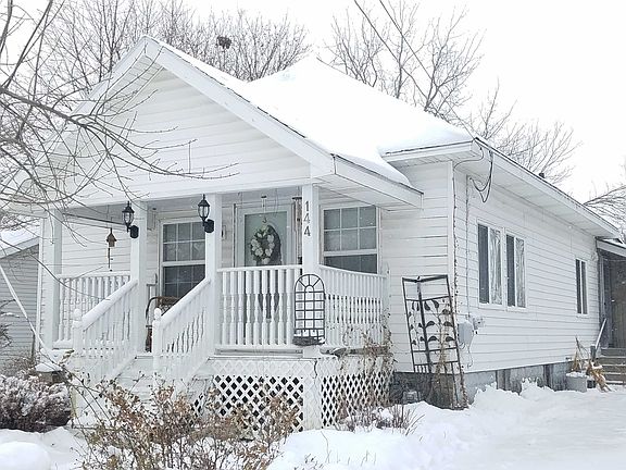 3rd image of 144 Dodge Ave