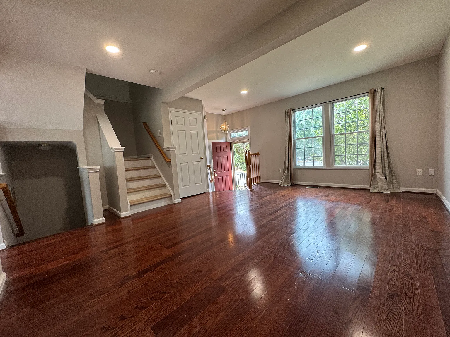 3 bed, 3.5 bath, 1240 sqft, $3,000 — Photo 4