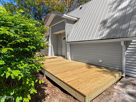 2nd image of 1137 Redwing Dr