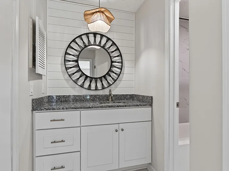 506 Biltmore Dr — Photo 10