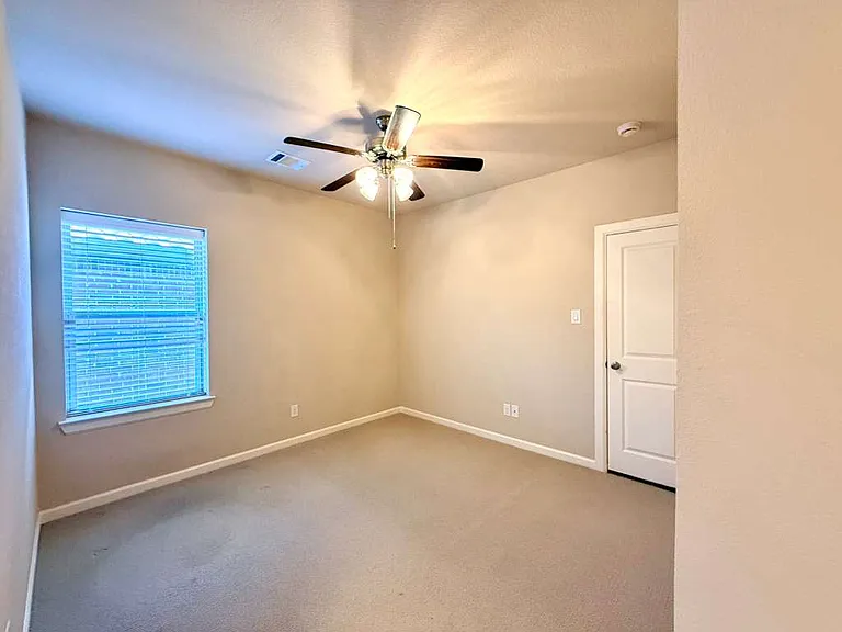 6704 Castillo St — Photo 34