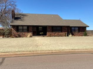 1009 Mac Dr, Elk City, OK 73644