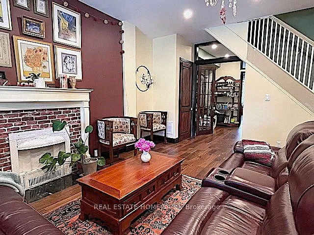 29 Appleton Ave — Photo 3