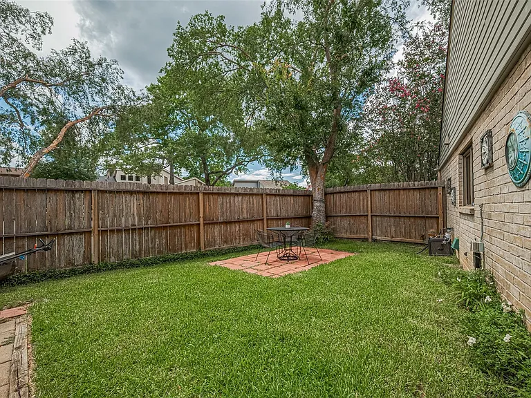 12231 Carriage Hill Dr — Photo 49