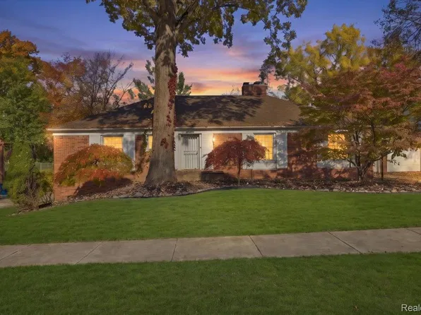 27256 Meadowbrook Rd, Redford, MI 48239
