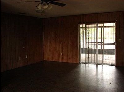 3rd image of 1905 Verano Dr