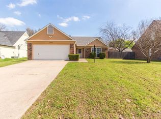 4440 Newport St, Grand Prairie, TX 75052