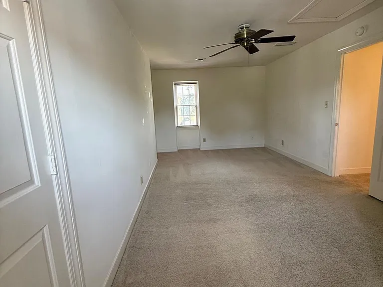 1446 Kenmore Ave — Photo 9