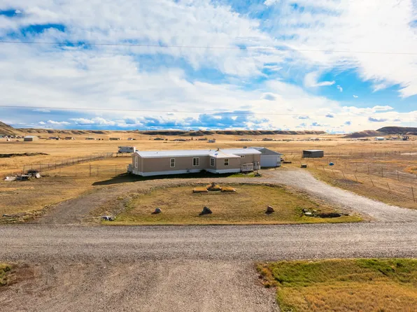 54 E Country Ln, Great Falls, MT 59404
